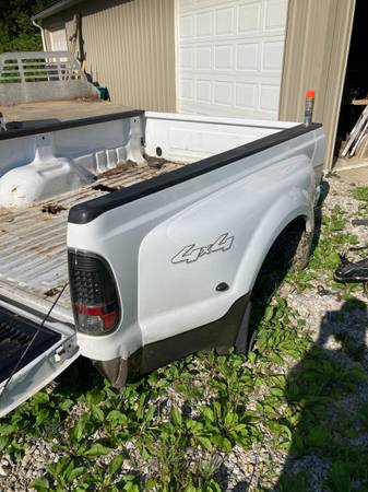 Photo F350 Dually Truck Bed (white) $250