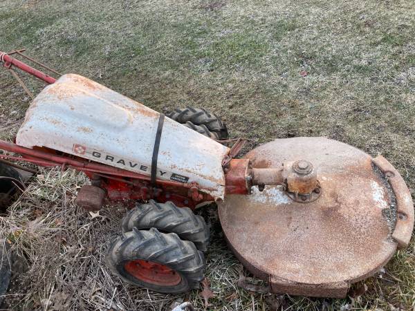 Photo Gravely Tractor with Finish Mower $500