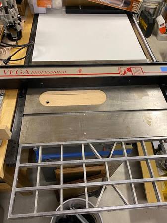 Photo Rockwell Table Saw (10inch) with Vega Saw Fence $299