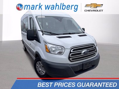 Photo Used 2017 Ford Transit 350 XLT for sale