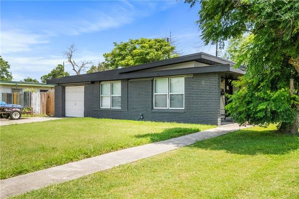 Photo Make it yours Home in Corpus Christi. 4 Beds, 2 Baths $249,900