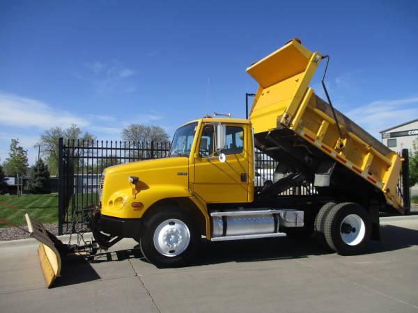 Photo 2003 Freightliner FL 112 1039 Snow Plow Dump Truck 143k Miles - $45,750 (Denver)