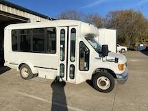 Photo 2014 Ford E450 Grooming Bus $65,000