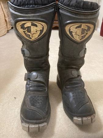 Photo Boots-Thor 5-6 Motor Cross $60