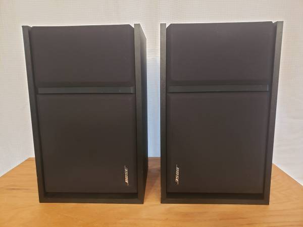 Photo Bose 301 series iii speakers $199