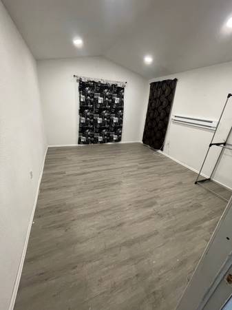 Cuartos en renta 2 rooms for rent ready to move in woman to be prefer ...