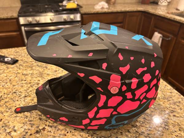 Photo Fox Dirt bike helmet womens $100