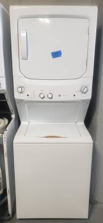 Photo GE 3.8-cu ft Electric Washer and 5.9-cu ft Dryer - 90 Day Warranty- F $750