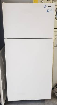 Hotpoint 14 cu.ft. Top Freezer Refrigerator - 90 Day Warranty- Free De $320
