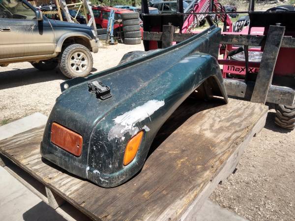 Photo Jeep Wrangler TJ 97-06 Drivers Side  Left Fender $100