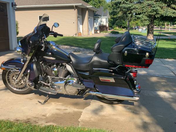 Photo 2010 Harley Limited $13,000