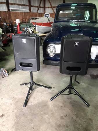 Photo Electro-Voice EV SB122 12 400W Subwoofer and stands DJ PA - $400 $400