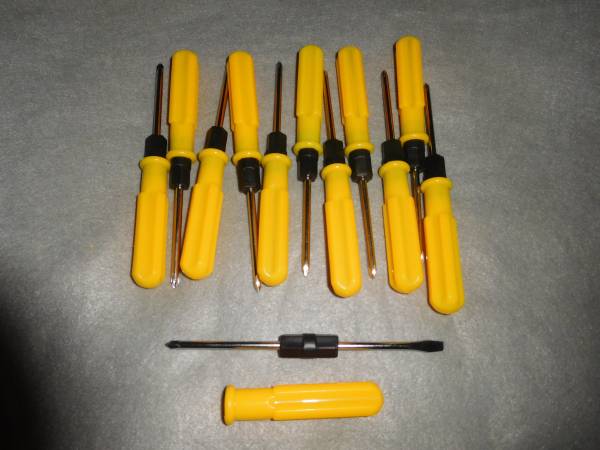 Photo 12 Lot 6 Phillips Flat Head Slotted Screwdriver from mini chainsaws $5