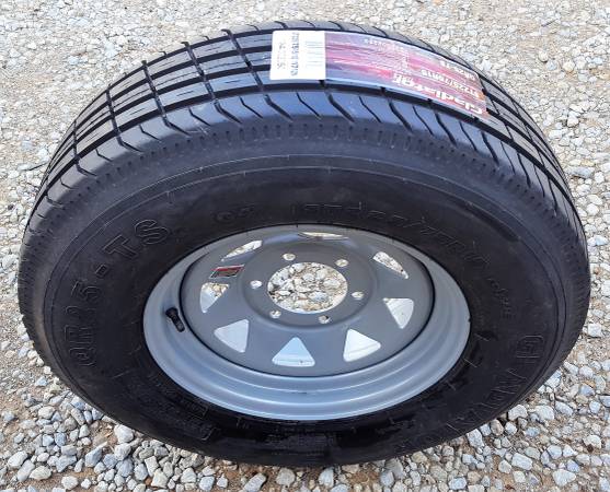 Photo 15 Gladiator Trailer Tire 225-75-R15 on 15x6 6 Lug Silver Spoke Wheel $165