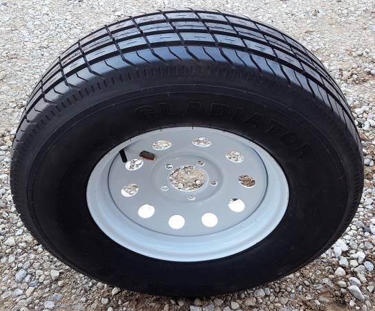 Photo 15 Gladiator Trailer Tire 225-75-R15 on 15x5 5 Lug White Mod Wheel $165