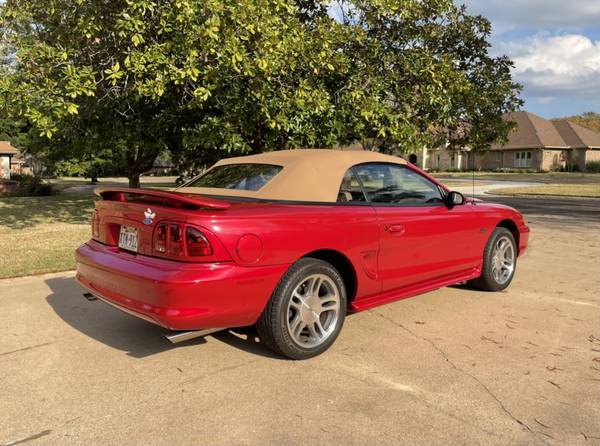 Photo 1997 Ford Mustang GT Convertible with 5,100 Original Miles - $22,500 (Corsicana)
