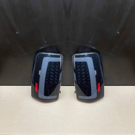 Photo 2000-2006 Chevy Tahoe Taillights 2000-2001-2002-2003-2004- 2005-2006 $260