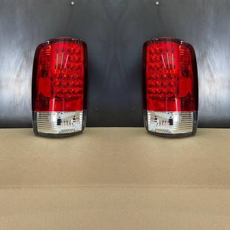 2000 - 2006 Chevy Tahoe Tail Lights Red LED $190