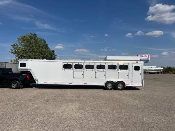 2001 Cato classic 6 horse slant aluminum horse trailer $19,500
