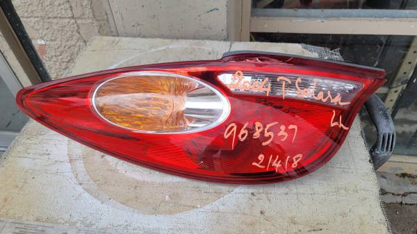 Photo 2004 Toyota Solara Left Tail Light $85