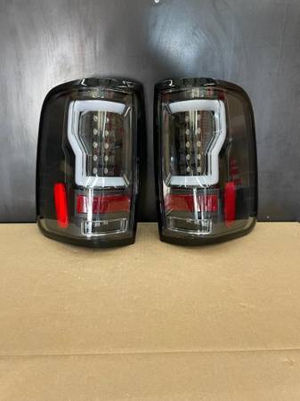 Photo 2004 - 2008 Ford F150 Tail Lights $190