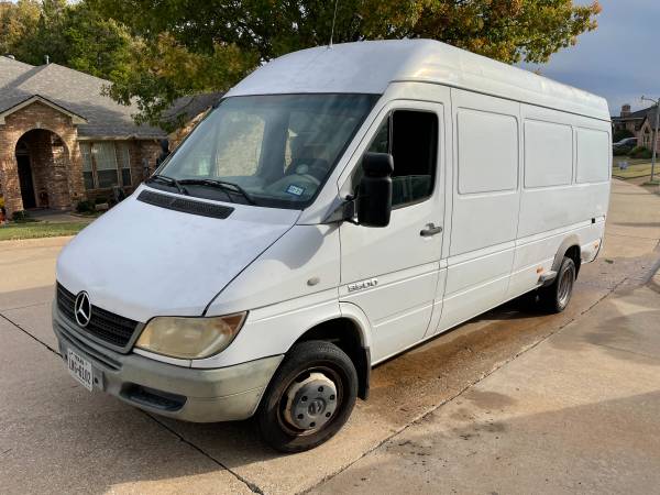 Photo 2005 DODGE MERCEDES SPRINTER 3500 - $10,800 (ROCKWALL)