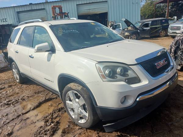 Photo 2008 GMC Acadia  PARTING OUT - PARTS ONLY N25 $40