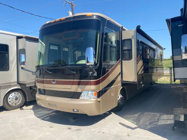 Photo 2009 La Palma 365 Class A Diesel (Financing Available) $59,995