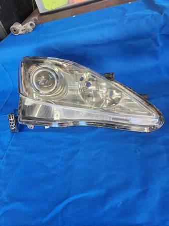 Photo 2009 and 2010 Lexus IS250 and IS350 new passenger side headlight $200