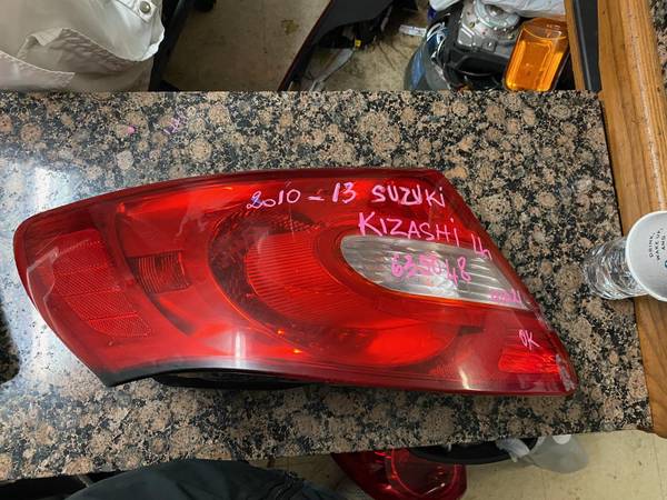2013 Suzuki Kizashi Left Tail Light $50