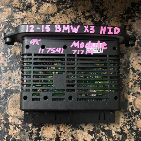 Photo 2015 BMW X3 Headlight Module $75