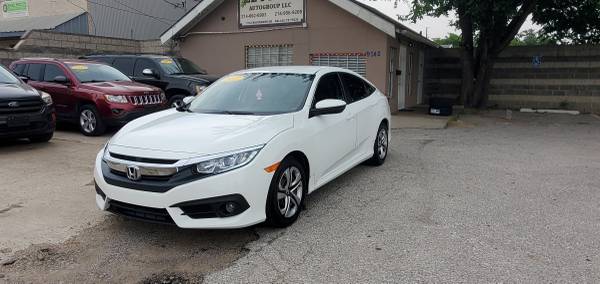 Photo 2017 HONDA CIVIC LX  102K  $12,900