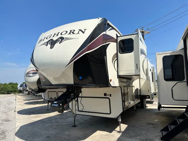 Photo 2018 Bighorn 3970 RD Fifth Wheel (Financing Available) $49,995