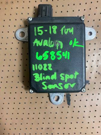 Photo 2018 Toyota Avalon Blind Spot Sensor $85