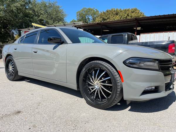 Photo 22 black Rims and Tires 22 Wheels Rines y Llantas Charger Challenger $850