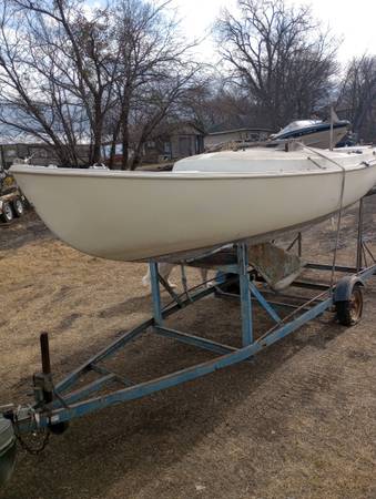 Photo 22 ft sailboat with trailer $100