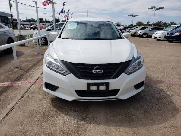 Photo $700-$950 Down  In House Financing Repo Is Ok - $700 (Over 1000 cars bad credit $700-950 Down BUY HERE PAY HE)