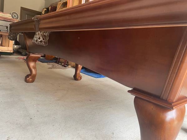 Photo 8ft American Heritage Pool Table (includes delivery and setup  new felt) $1,900