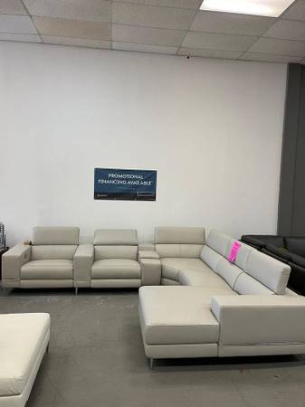 Photo Best Quality Bergamo Power Motion Extended Right Sectional Sofa $3,490