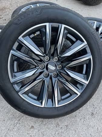 Photo Brand new 22 Cadillac Rims and Tires 22 Wheels Platinum Rines EX 2021 $1,580