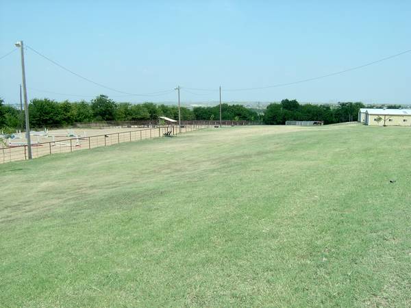 Photo EQUESTRAIN CENTER (36 stall barn on 15 acres) $1,400,000