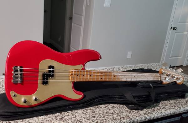 Photo Fender Vintera 50s Precision Bass in Dakota Red with Maple board New $975