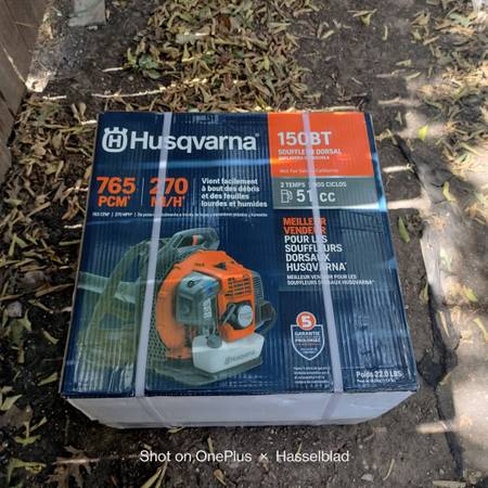 Photo Husqvarna 50cc backpack blower $240