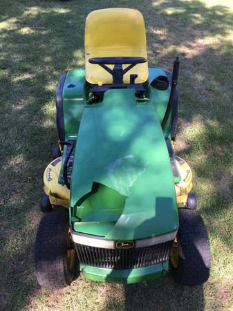 Photo John Deere GT275 lawn garden yard tractor riding mower $1,200