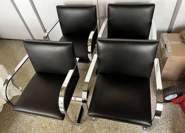 Photo Knoll Mies van der Rohe Brno Chairs - Flat Bar - Black Leather, chrome $4,500