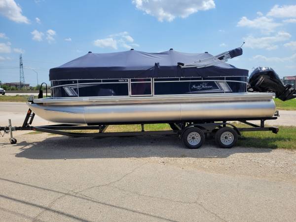 Photo New 2023 Sunchaser Vista 22 Fish tritoon with Mercury 115 and Trlr $39,500