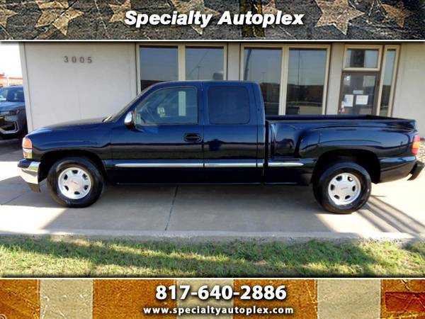 Photo ONE OWNER 2002 GMC Sierra 1500 SLT Ext. Cab Stepside 2WD NEW TIRES - $14,950 (Specialty Autoplex, Arlington)