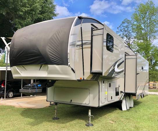 Photo 2017 Jayco Eagle 5th Wheel,REDUCED Prestine Condition, Must Sell $38,000