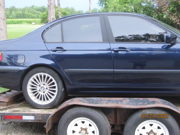 Photo 03 BMW 325XI part out ( good motor  trans) $1,200
