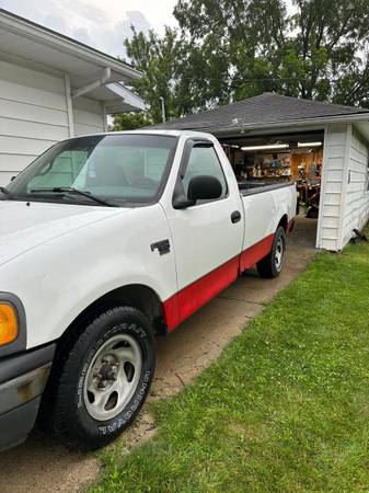 Photo 2001 ford F150 $2,000